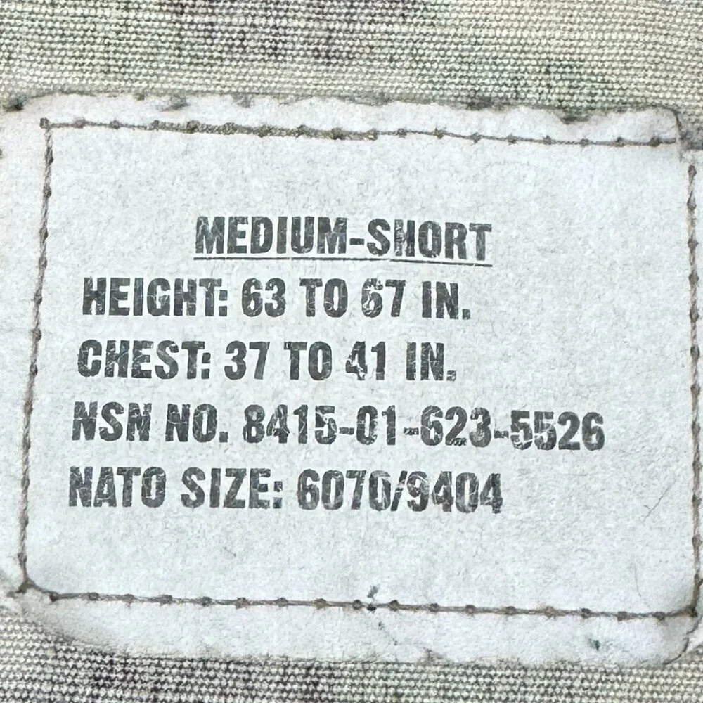 U.S. Army Combat Camo Jacket Unisex Size Medium-Short